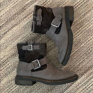 Grey suede, brown booties.